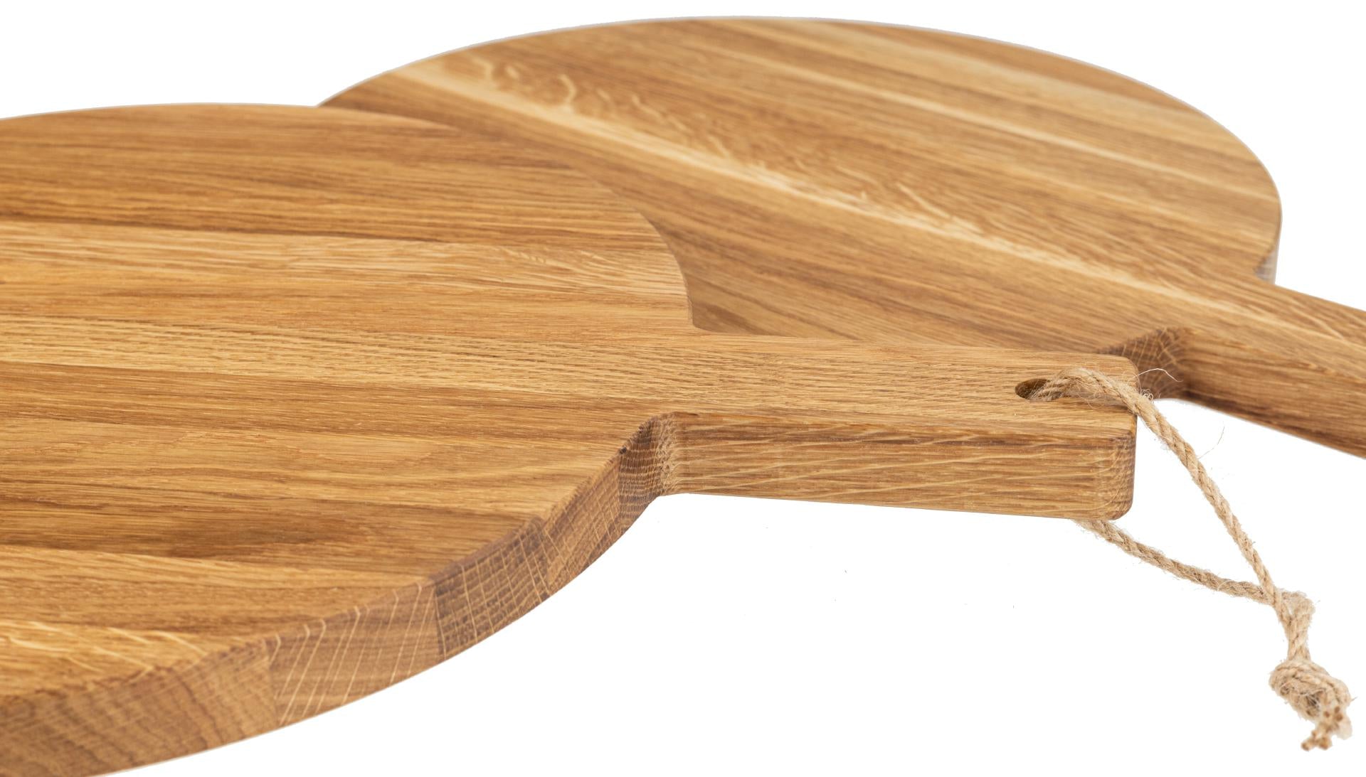 Holzbrett-massiv-mit-Griff