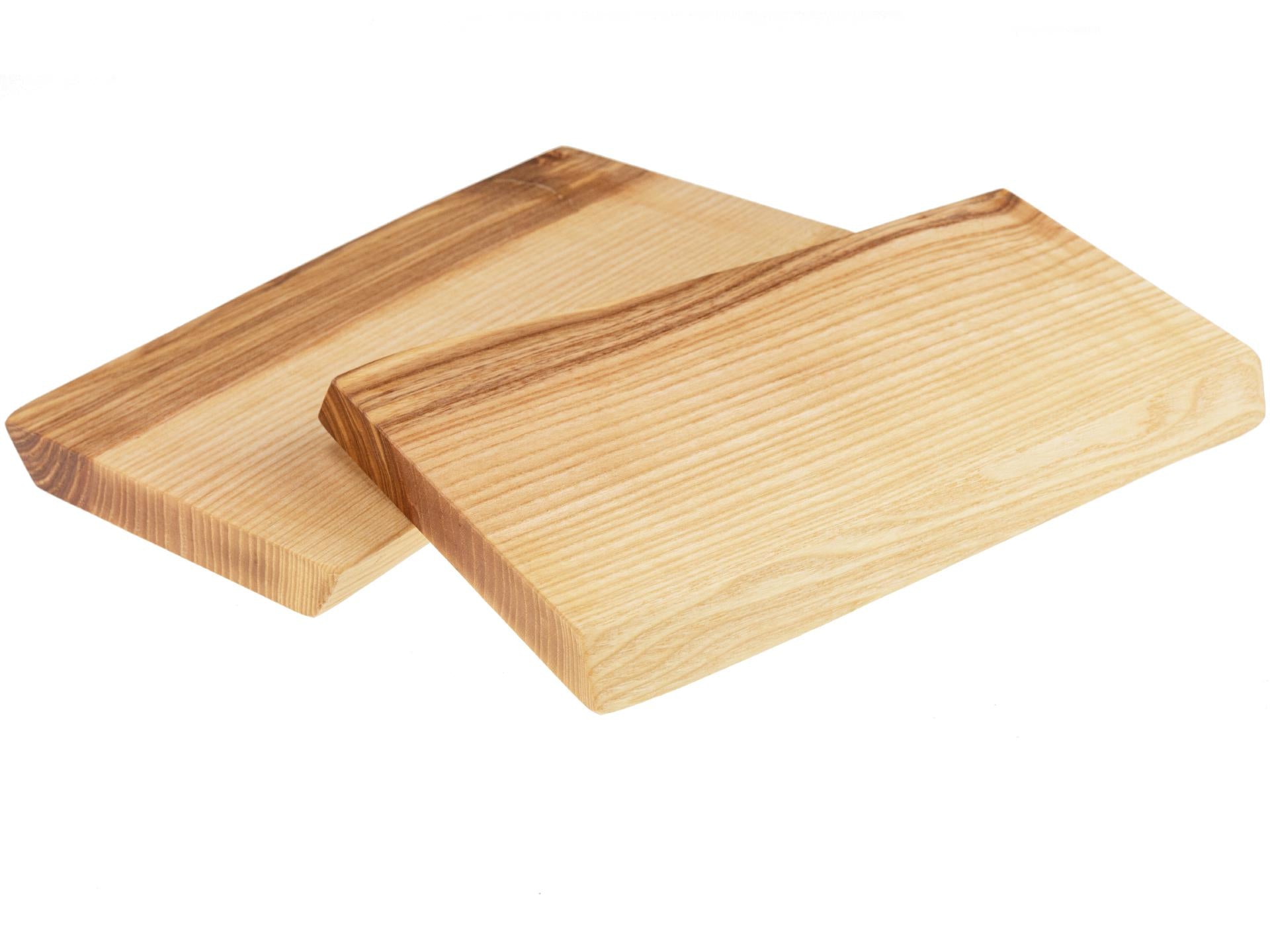 Holz Schneidebrett aus Kern Esche geölt mit Baumkante geschliffen 22mm dick 27 x 14-16 cm