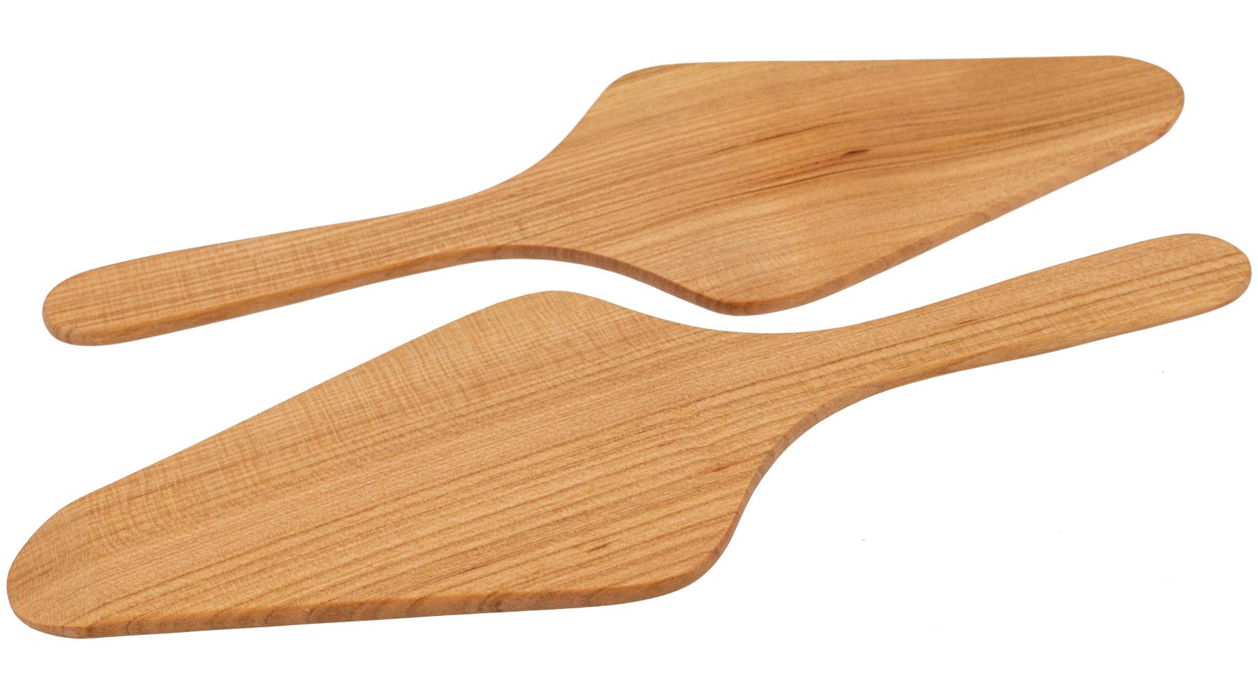 Tortenheber oder Pizzaheber aus geöltem Kirschholz