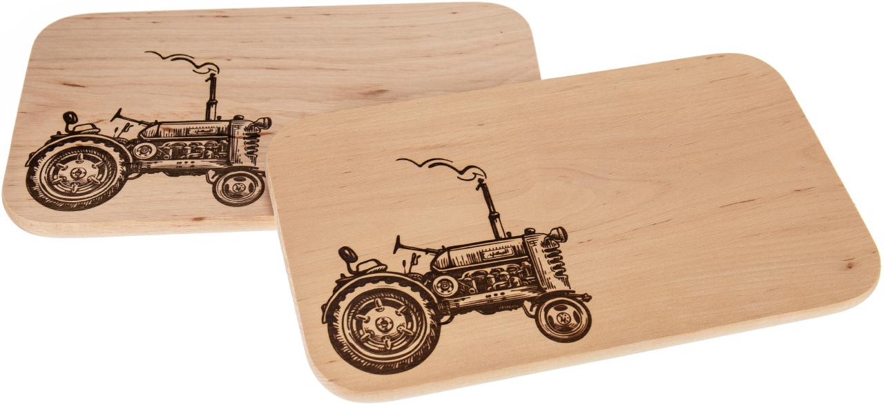 Schneidebrett aus Erlenholz mit Traktor-Gravur – Geschenk für Kinder und Bauernhof-Fans
