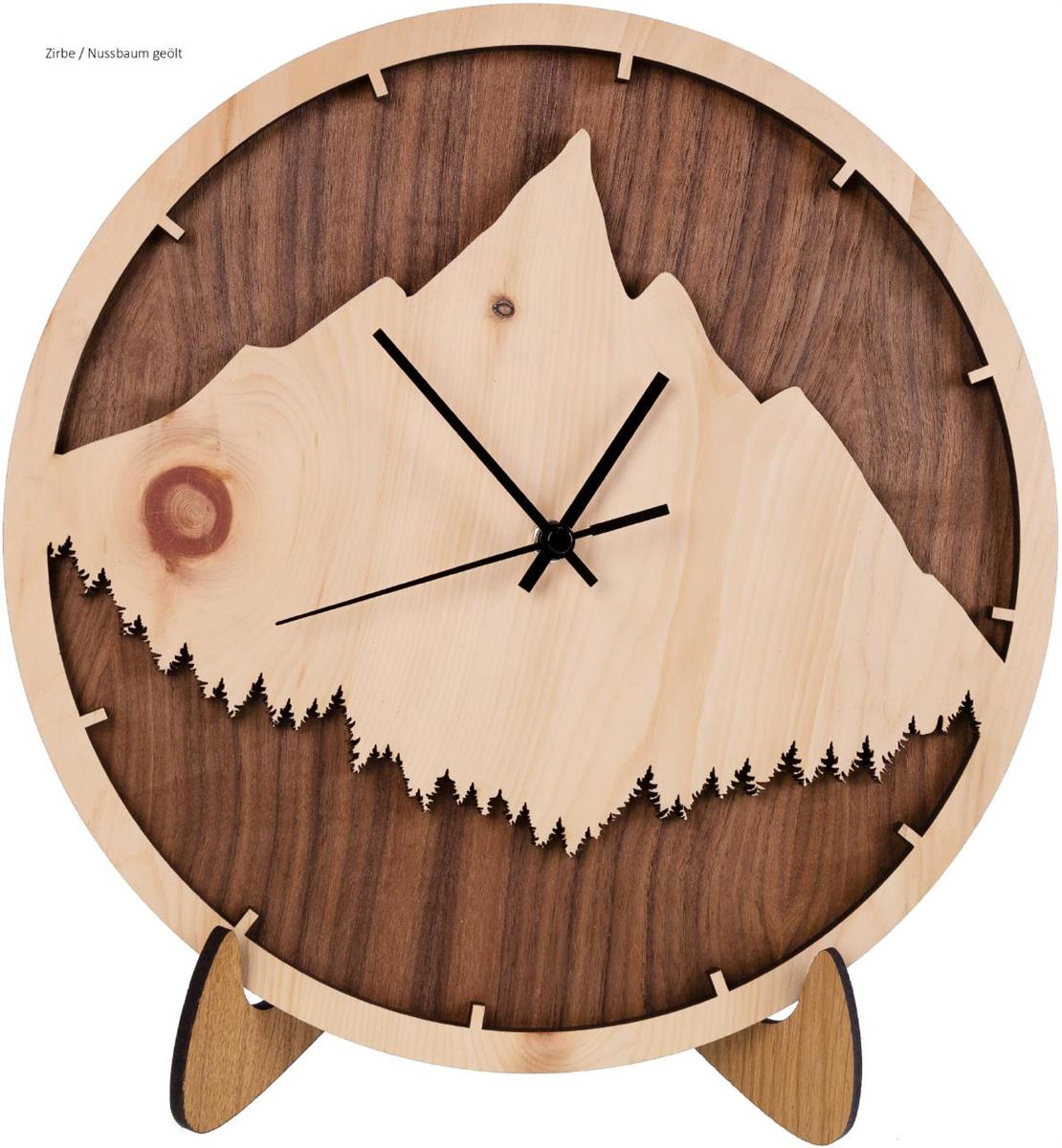 Wanduhr aus Naturholz mit Bergpanorama-Motiv und geräuschlosem Funkuhrwerk, handgefertigt