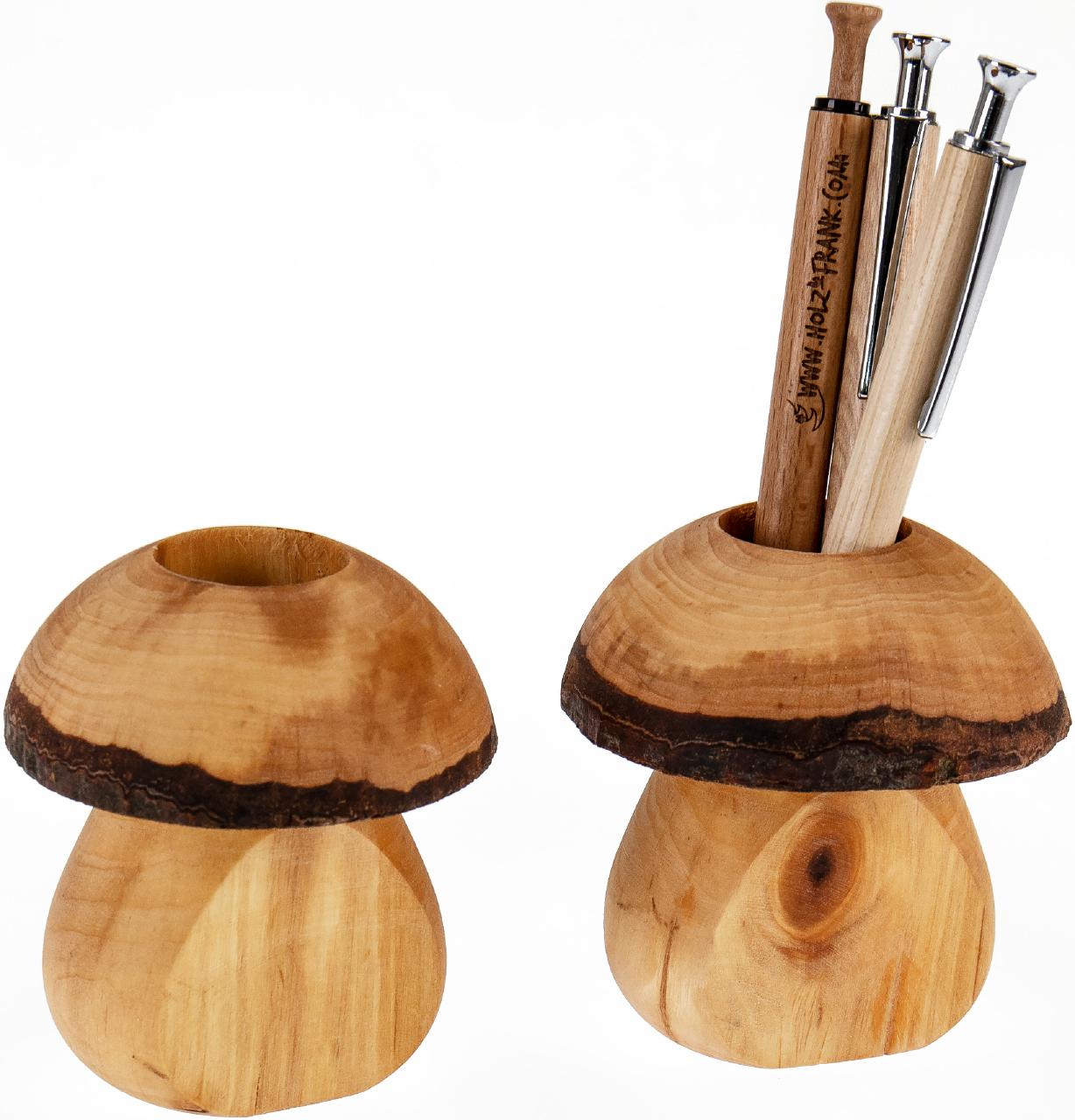 Gedrechselter Stifteköcher aus geölter Erle in Pilzform - für Ordnung auf dem Schreibtisch
