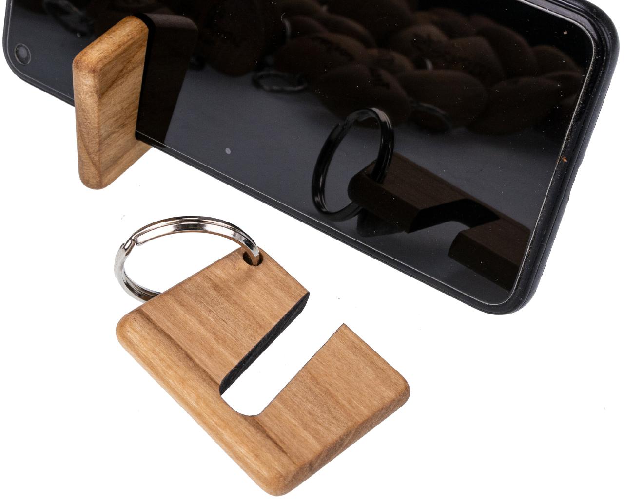 Holz-Schlüsselanhänger mit Handyhalter aus geölter FSC® Kirsche - Praktisches Accessoire für unterwegs