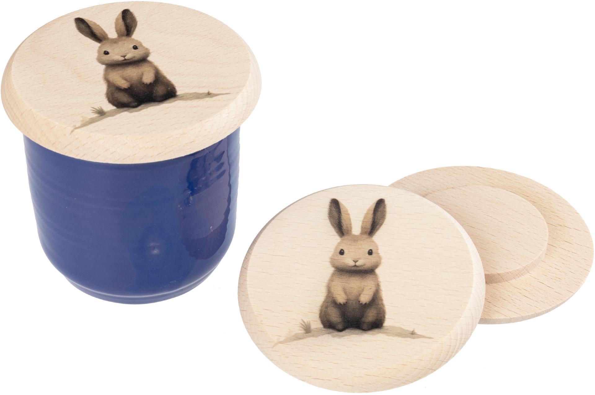 Glasabdeckung aus Buchenholz mit Hasen‑Motiv