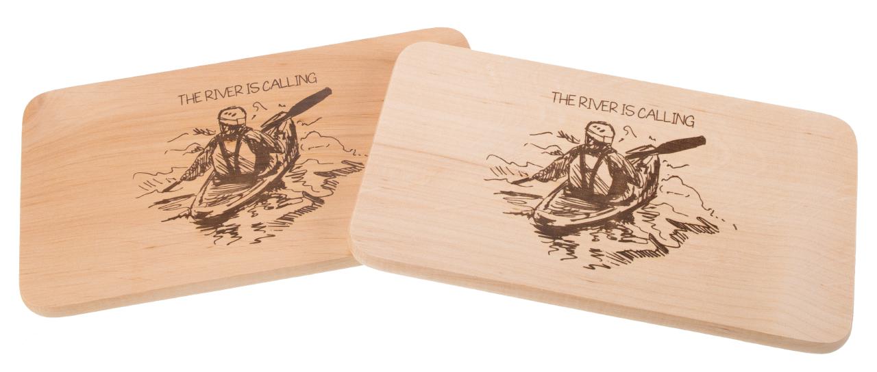 Schneidebrett Erle mit Kajak-Motiv – lasergraviert, Geschenk für Wassersportler
